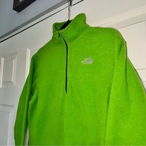 The North Face Green Fleece 1/2 Zip Half Zip Pullover women’s size medium